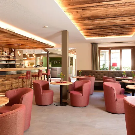 River Hotel Post-2